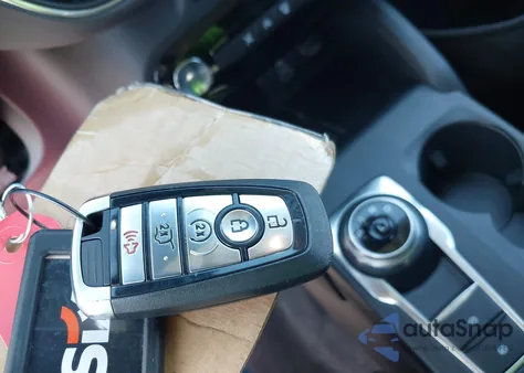 2025 Ford Escape Platinum z USA, uszkodzony, nr VIN 1FMCU9JA1SUB45763